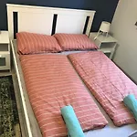 Roland Apartment Westnd
