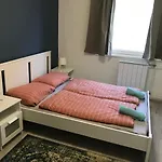 Roland Apartment Westnd